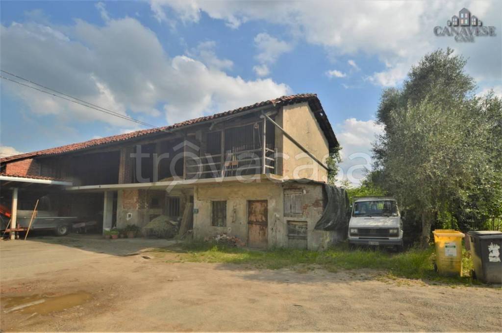 Rustico in vendita a Castellamonte frazione Sant'Antonio