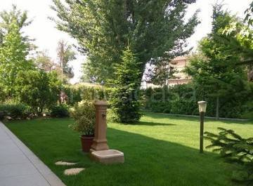 Villa Bifamiliare in vendita a Reggio nell'Emilia via Alessandro Tassoni