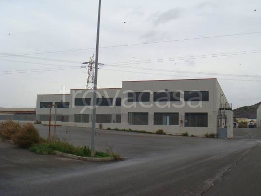 Capannone Industriale in vendita a Monastir località matzeddu