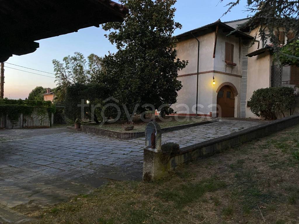 Villa in vendita a Stradella