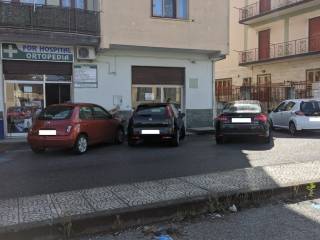 Negozio in affitto a vibo valentia via omero