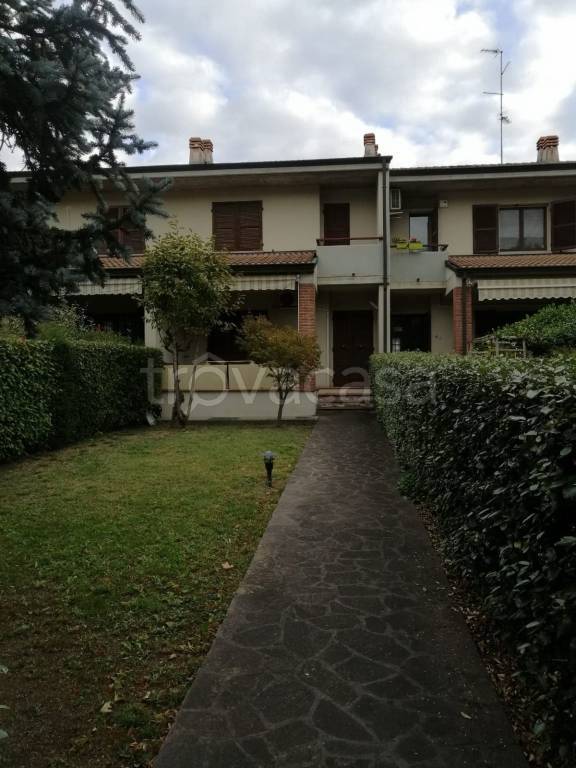 Villa a Schiera in vendita a Montechiarugolo via Galileo Ferrari