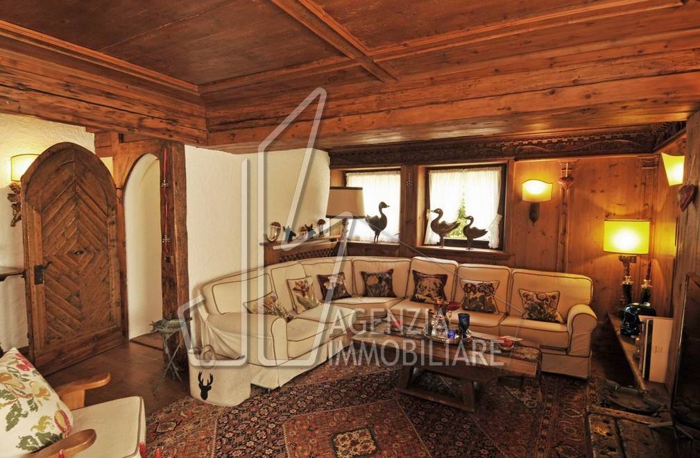Appartamento in affitto a Cortina d'Ampezzo via Pralongo