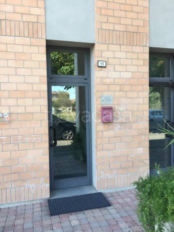 Ufficio in in vendita da privato a Reggio nell'Emilia via Pietro Fornaciari Chittoni, 19