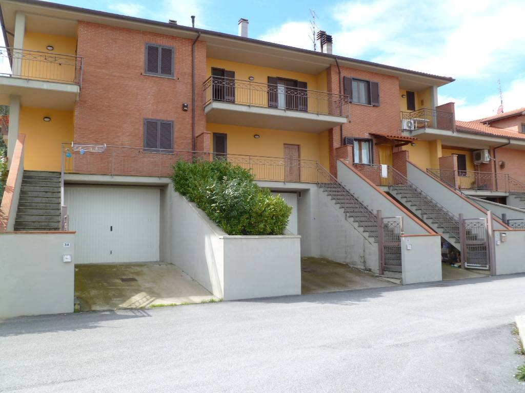 Villa a Schiera in vendita a Fabro