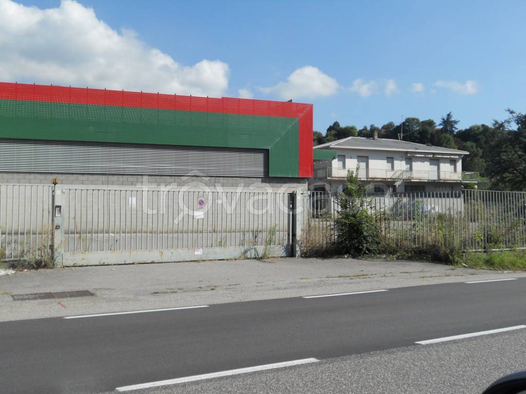 Capannone Industriale in vendita a Pontida via Bergamo