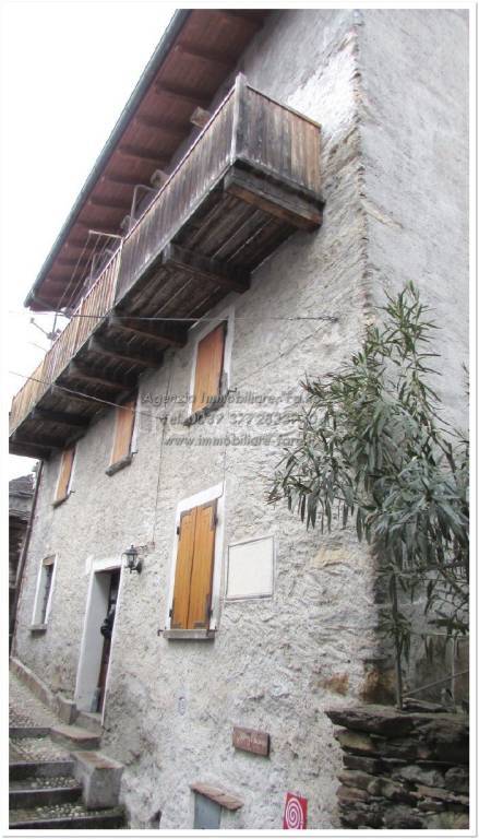 Casa Indipendente in vendita a Valle Cannobina via Cursolo, 11