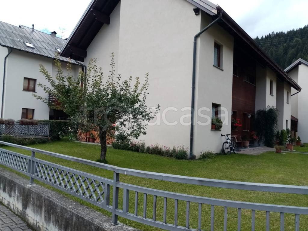 Villa a Schiera in in vendita da privato a Bormio via Agoi, 3