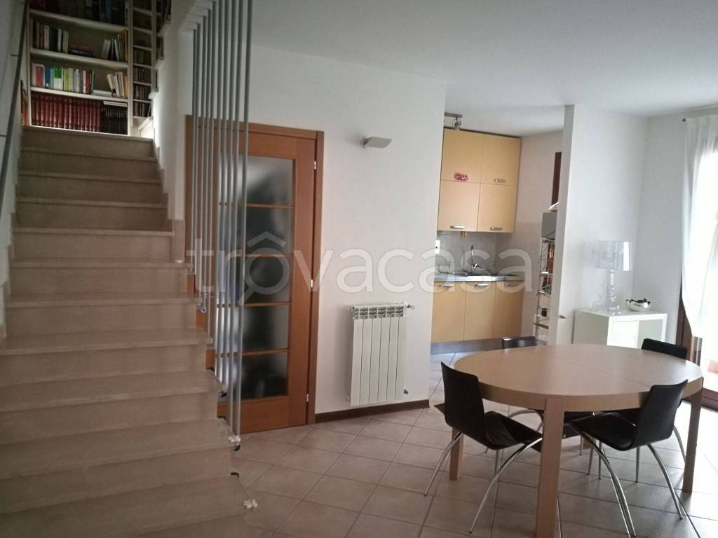 Appartamento in in vendita da privato a Ponsacco via Salvatore Quasimodo, 52