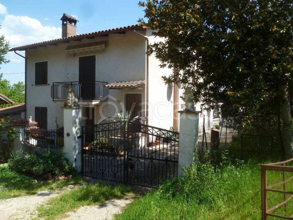 Villa in vendita a Castiglione del Lago frazione di Castiglione del Lago