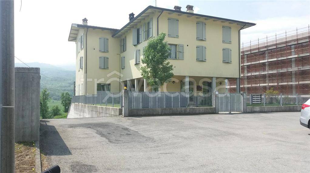Ufficio in vendita a Corniglio sp13, 202