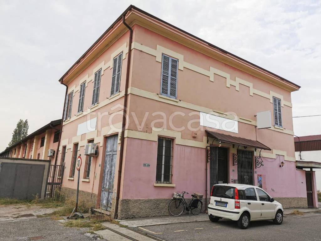 Casa Indipendente in vendita a Cremona via San Bernardo, 39