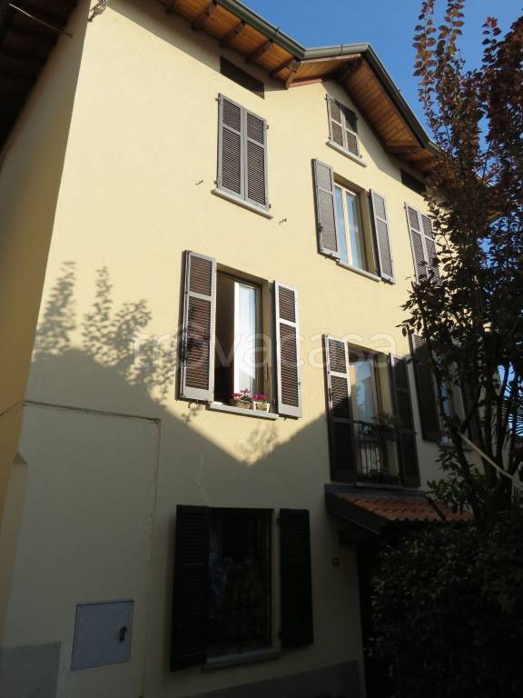 Appartamento in in vendita da privato a Cernobbio via Cesare Battisti, 13