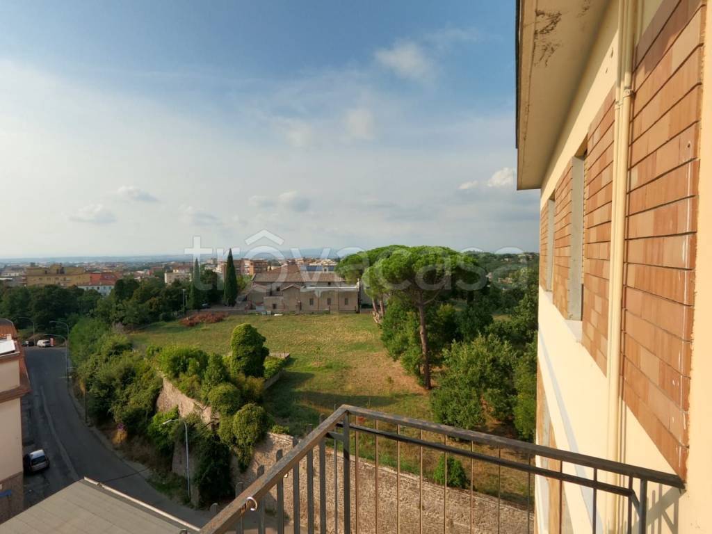 Appartamento in in vendita da privato a Viterbo via Francesco Caprini, 5