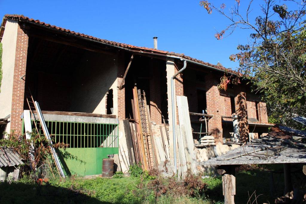 Casa Indipendente in vendita a San Giusto Canavese via Roma 8
