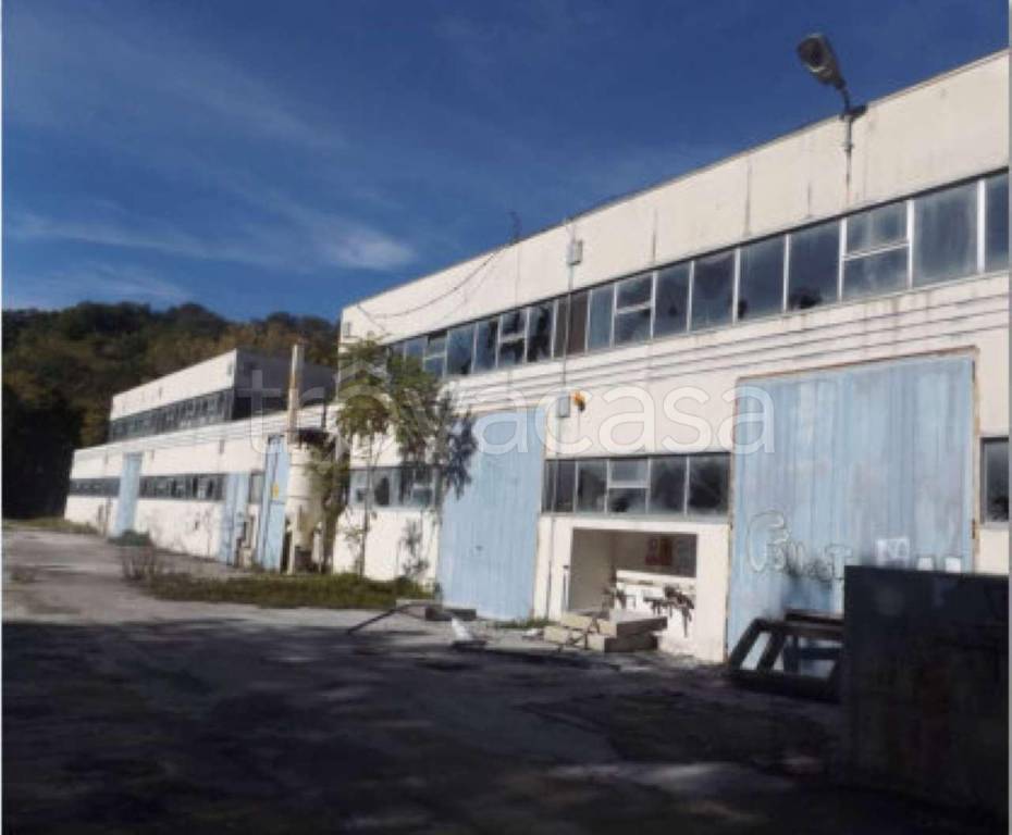 Capannone Industriale in vendita a Castelraimondo via Settempedana snc