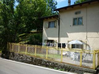 Casa indipendente in vendita a pievepelago via radici, 84