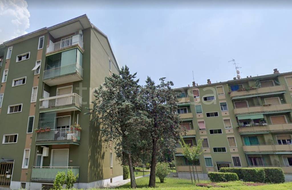 Appartamento all'asta a Milano via Armando Spadini, 11