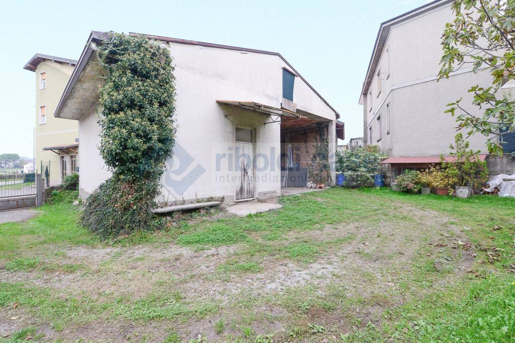 Villa in vendita a Triuggio via Filippo Turati