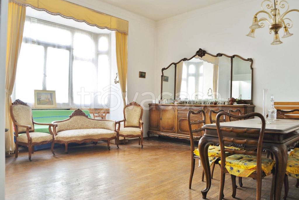 Appartamento in vendita a Bordighera via Vittorio Emanuele ii, 108