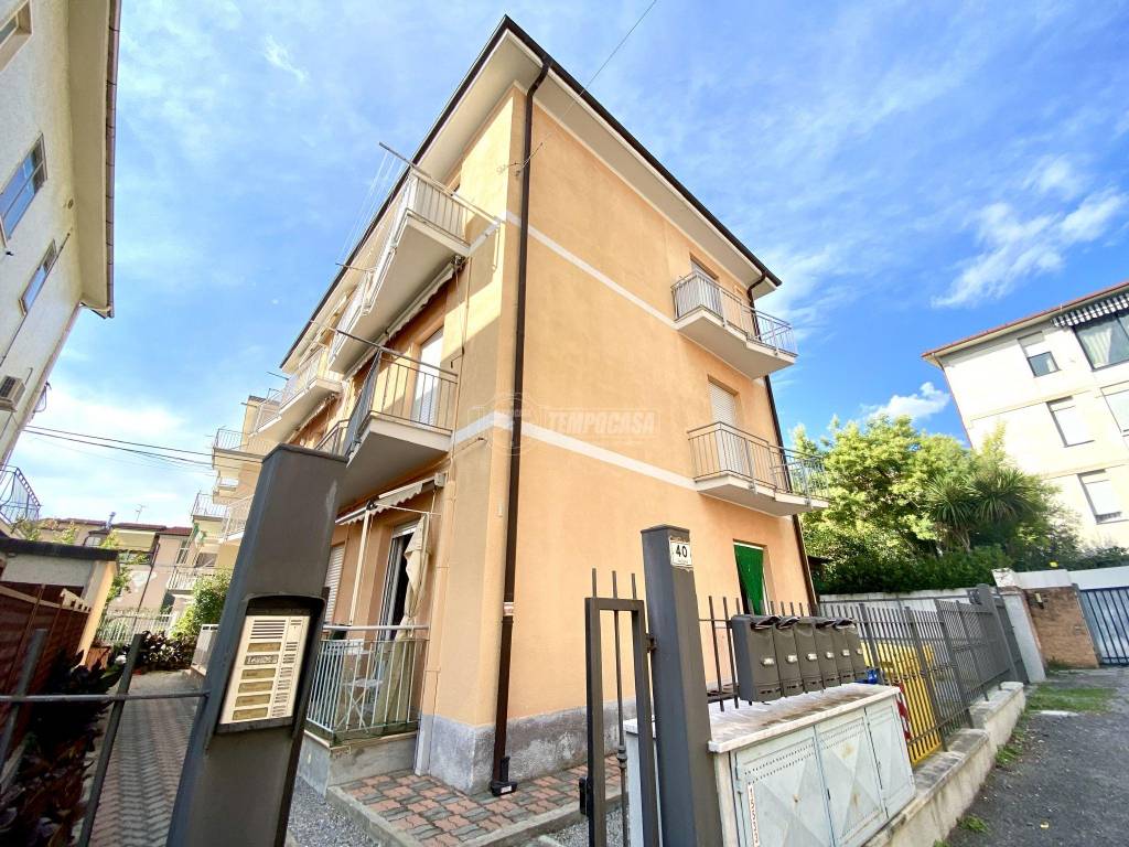 Appartamento in vendita a Loano via Dante Alighieri, 40
