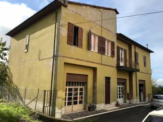 Rustico in vendita a castell'azzara via alexander fleming