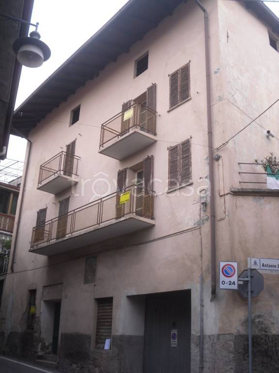 Casa Indipendente in vendita a Sorisole via Antonio Locatelli, 3
