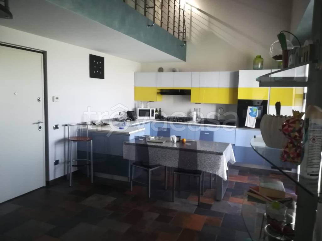 Appartamento in in vendita da privato a Casirate d'Adda via dei Gelsi, 3