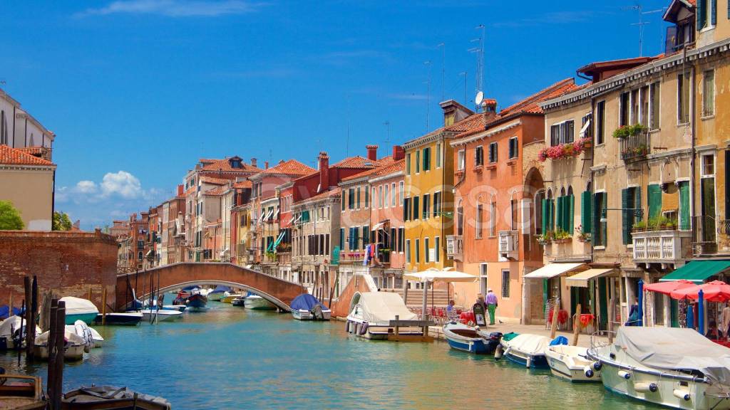 Intero Stabile in vendita a Venezia rio Tera' Farsetti