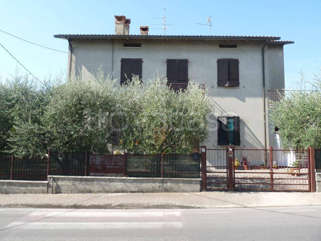 Villa in vendita a Castiglione del Lago via Bologna