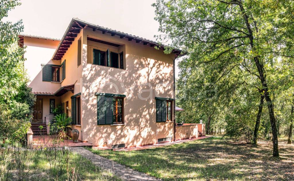 Villa in vendita a Lucca via Piana