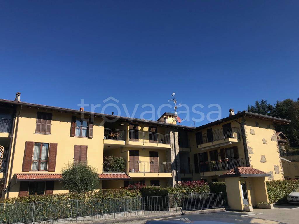 Appartamento in vendita a Castello di Brianza via San Lorenzo, 9