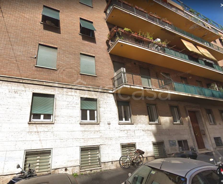 Ufficio in vendita a Roma via dell'Oca, 27