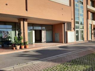 Negozio in in affitto da privato a siena via paolo frajese, 65