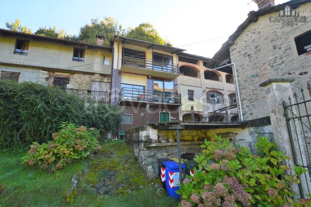 Casa Indipendente in vendita a Val di Chy regione canapre, 4