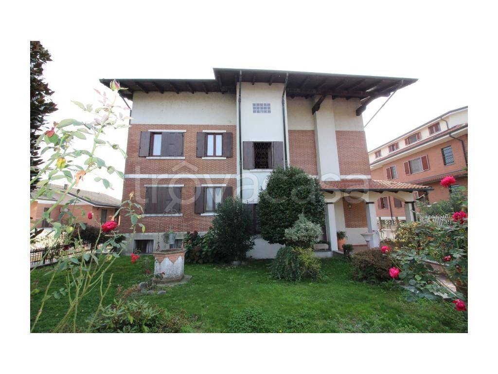 Villa in vendita a Caresanablot via Aldo Moro, 36