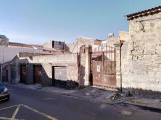 Posto auto in affitto a lentini via pitagora