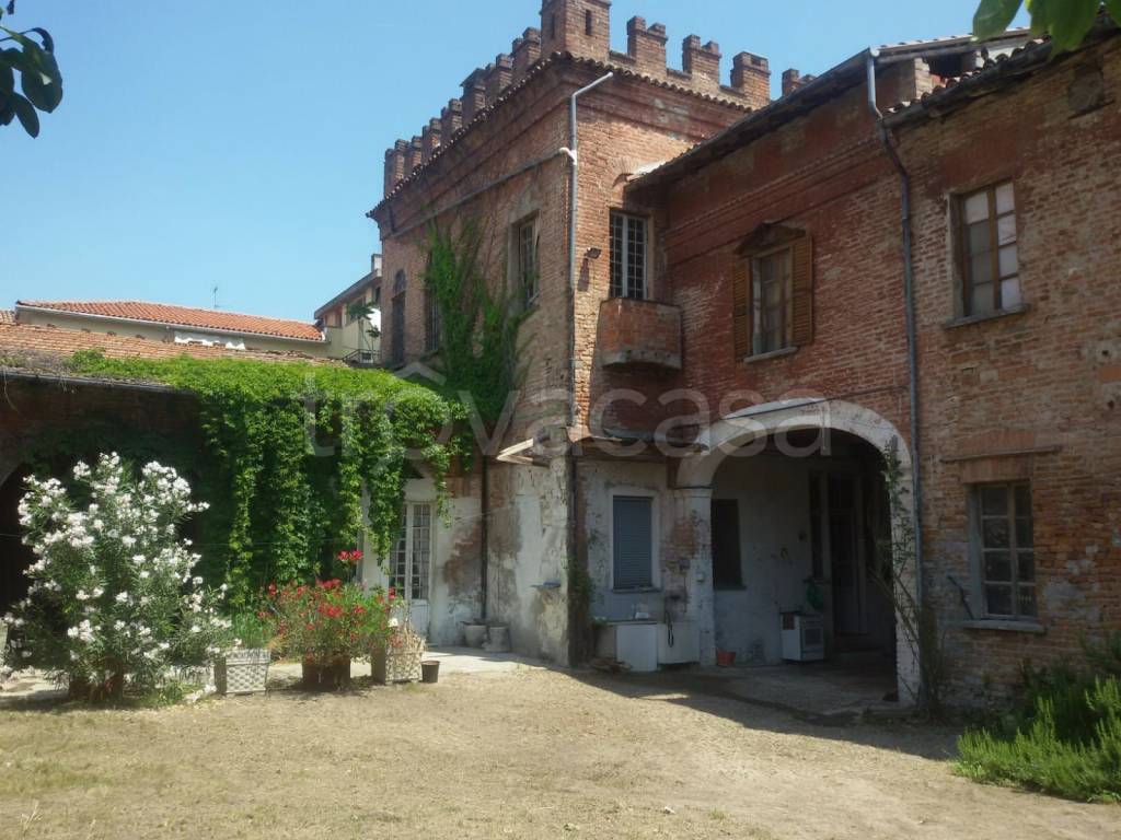 Casale in in vendita da privato a Castelnuovo Scrivia via Giacomo Matteotti