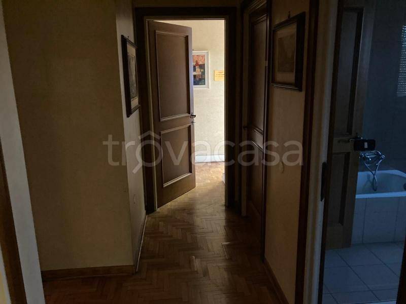 Appartamento in vendita a Terni via della caserma, 28