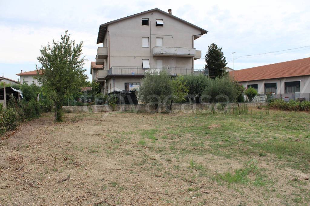 Terreno Residenziale in vendita a Morrovalle via Bramante
