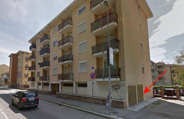 Garage in vendita a Novara viale Giulio Cesare, 39