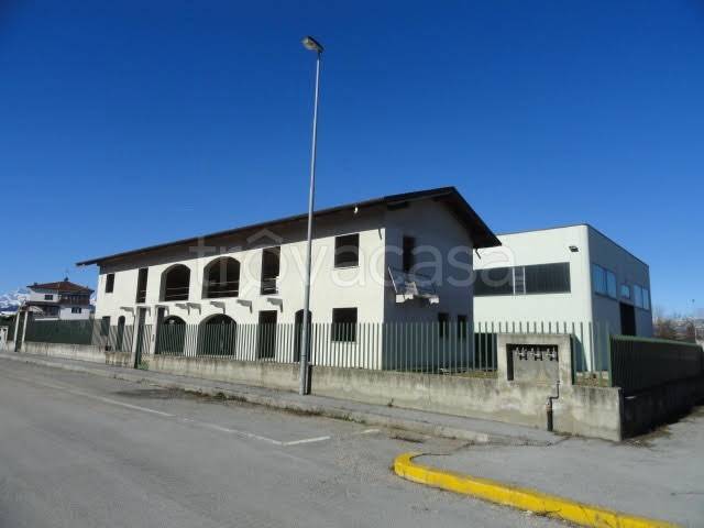 Capannone Industriale in in vendita da privato a Cuneo via Renzo Gandolfo, 2
