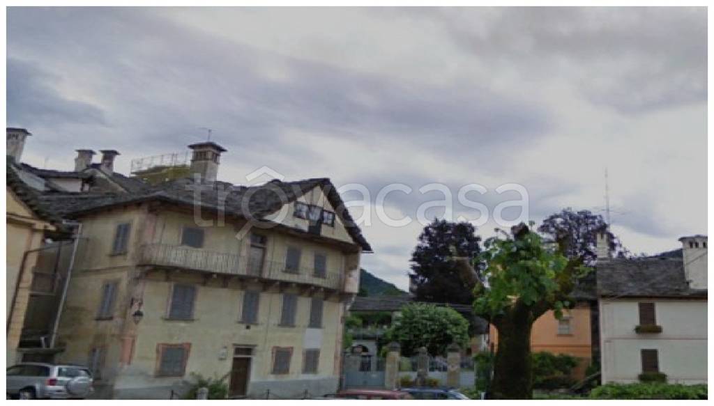 Casa Indipendente in vendita a Craveggia via Vittorio Veneto
