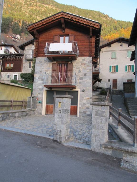Casa Indipendente in vendita a Sondalo frazione Frontale, 66