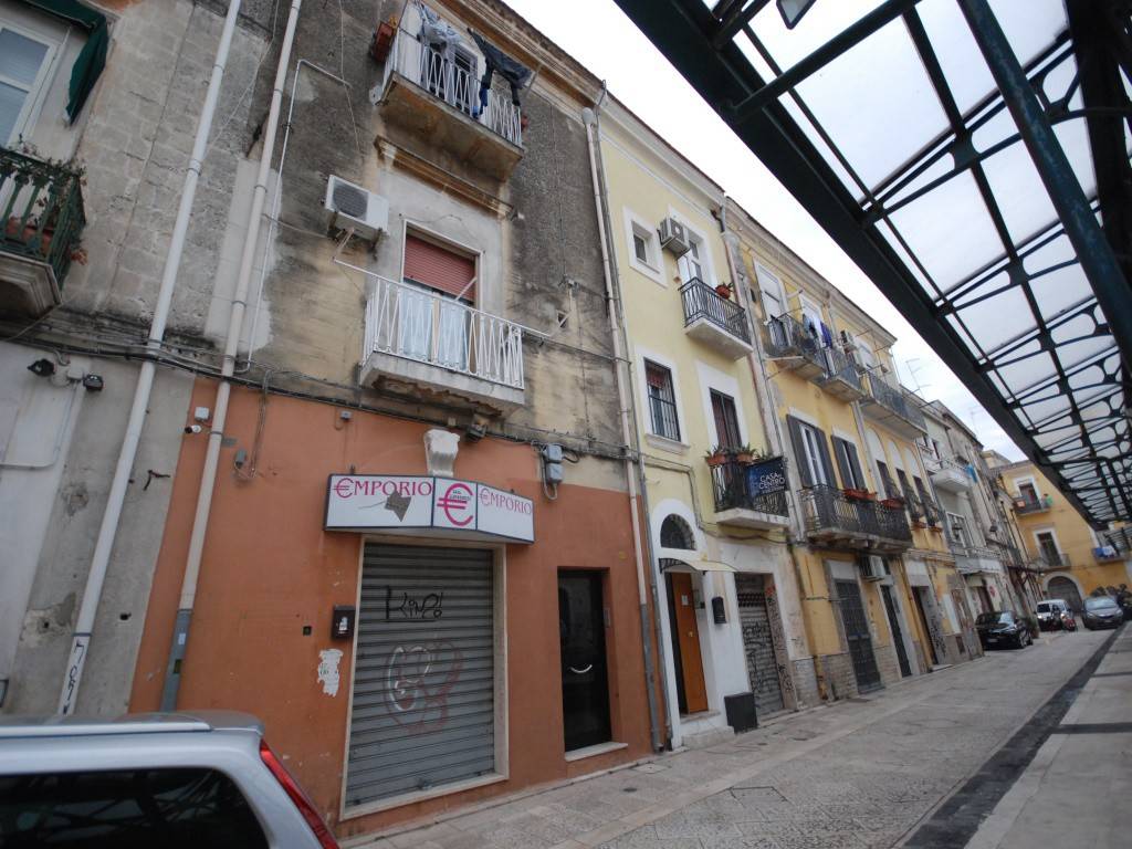 Appartamento in vendita a Foggia piazza Mercato, 42