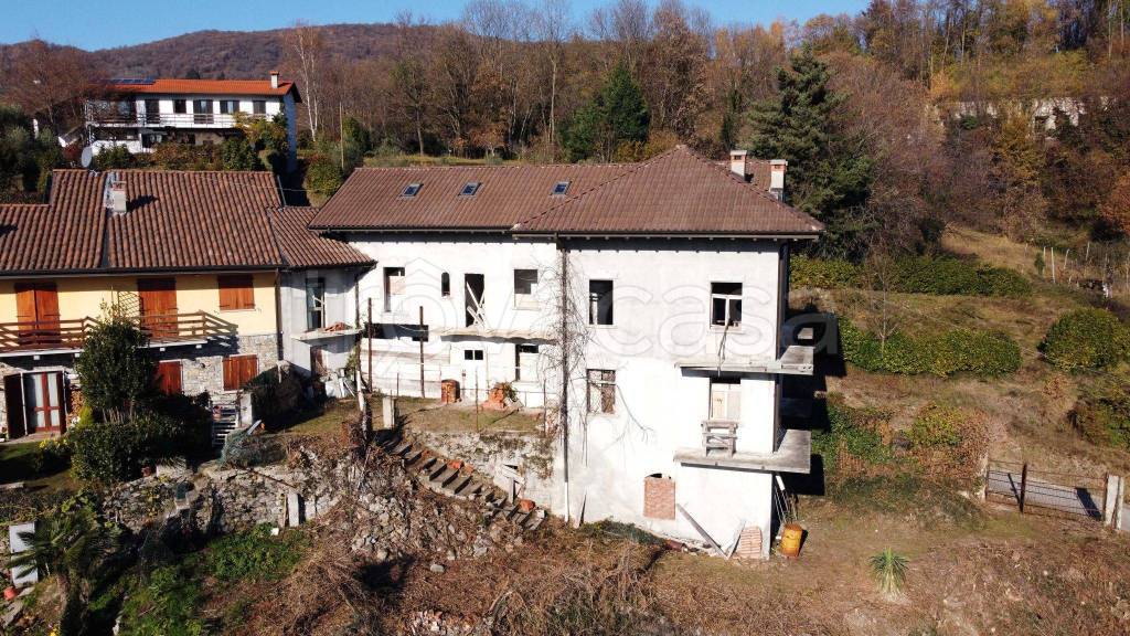 Casale in in vendita da privato a Pisano regione Magetto