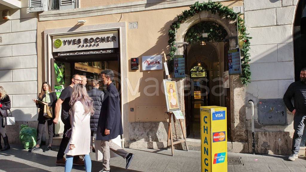 Magazzino in in vendita da privato a Roma via del Corso, 71