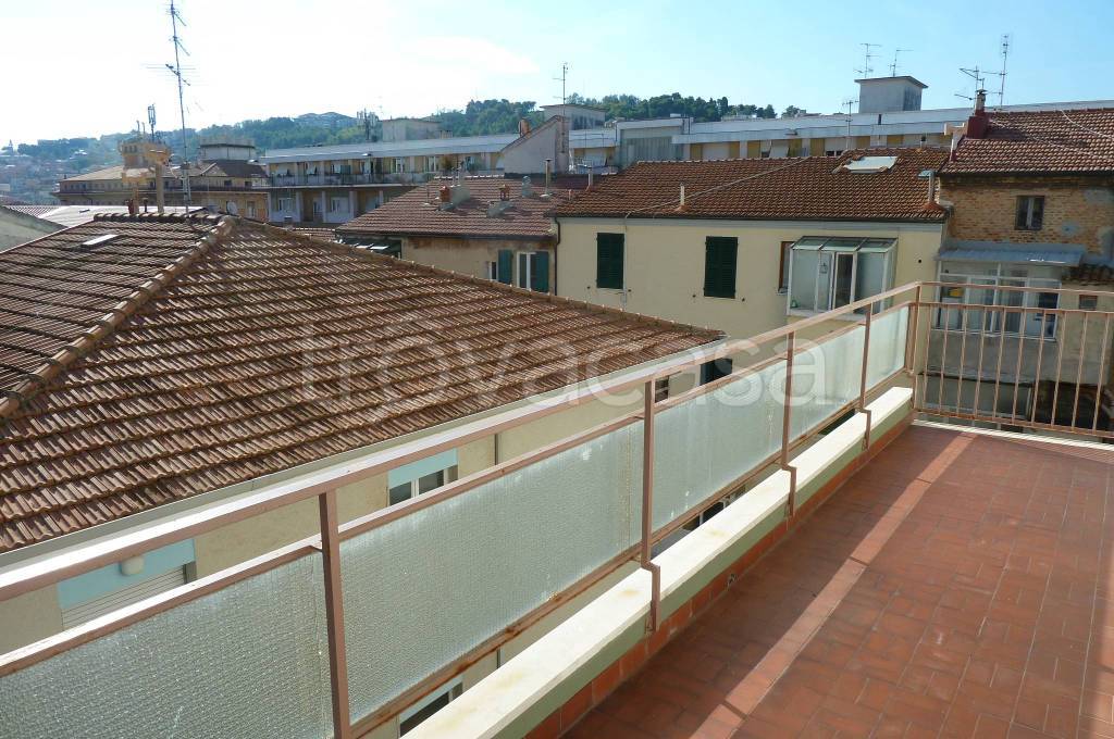 Appartamento in vendita ad Ancona corso Giovanni Amendola