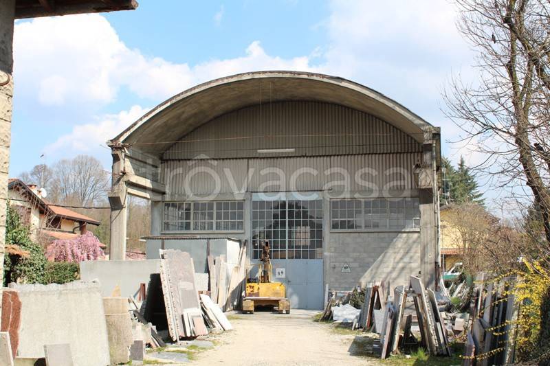Capannone Industriale in vendita a Castelletto sopra Ticino viale Armando Diaz, 30