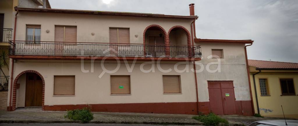Appartamento in in vendita da privato a Pozzomaggiore via Dante Alighieri, 2